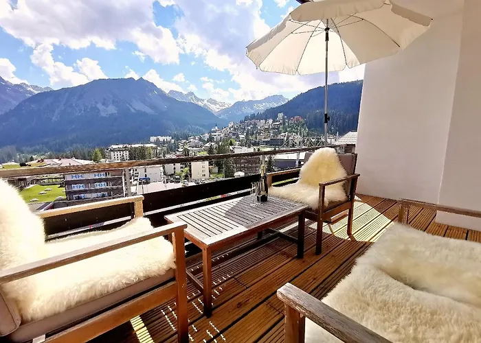 Wunderschoene Mitten In Arosa